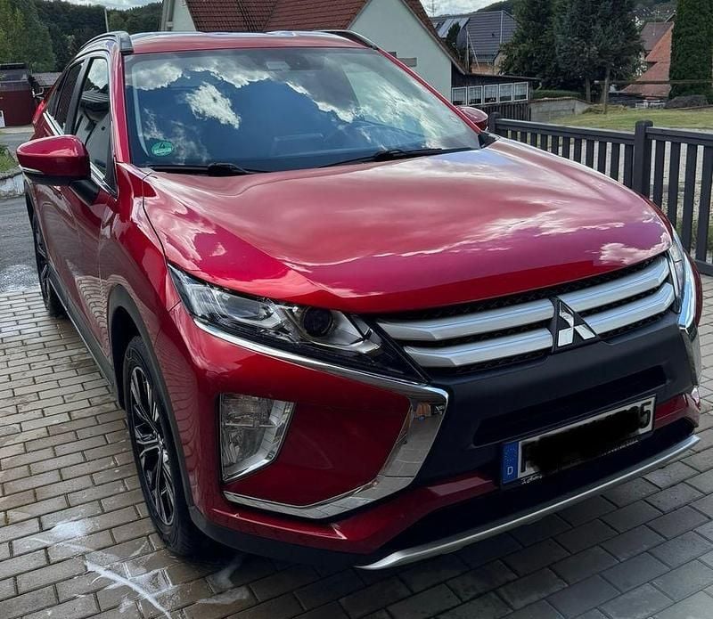 Rot Gebraucht 2018 Mitsubishi Eclipse Cross SUV | 13.500 € (Guter Preis) - Bild 1/4