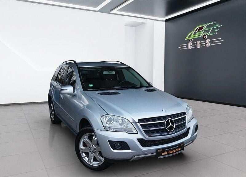 Silber Gebraucht 2011 Mercedes ML350 SUV | 19.750 € (Teuer) - Bild 1/4