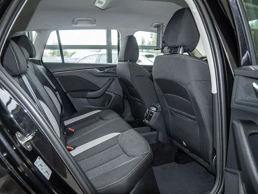 Neu Skoda Kamiq Selection 150 PS (110 kW) 2025 Schwarz SUV