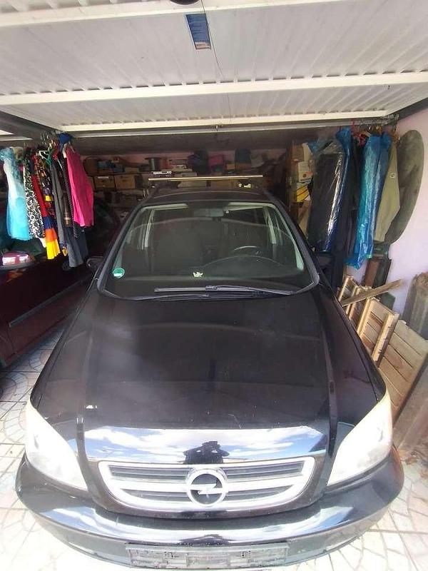 Schwarz Gebraucht 2004 Opel Zafira Elegance Van / Kleinbus | 650 € (Guter Preis) - Bild 1/4
