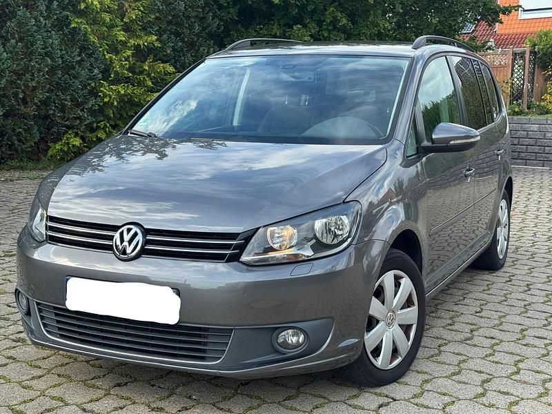 Grau Gebraucht 2012 VW Touran Style Van / Kleinbus | 3.999 € (Superpreis) - Bild 1/4