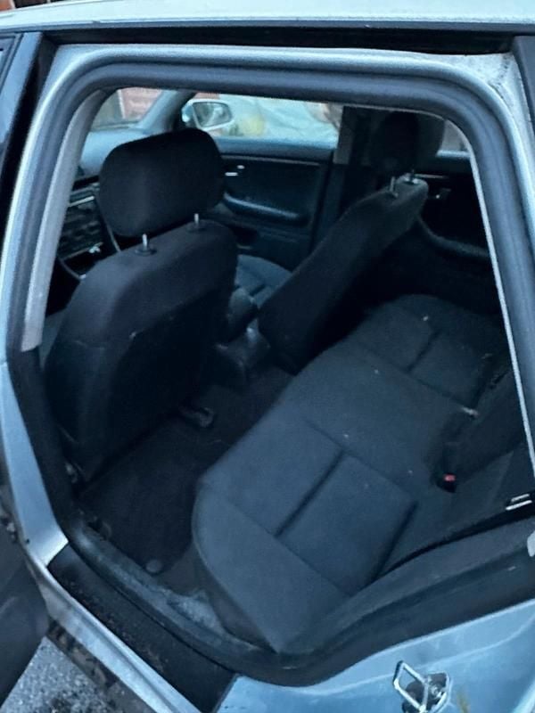 Gebraucht Audi A4 131 PS (96 kW) 2003 Silber Kombi