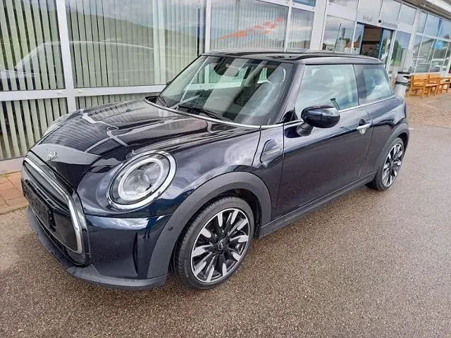 Używany Mini Cooper Classic 136 KM (100 kW) 2021 Czarny Hatchback