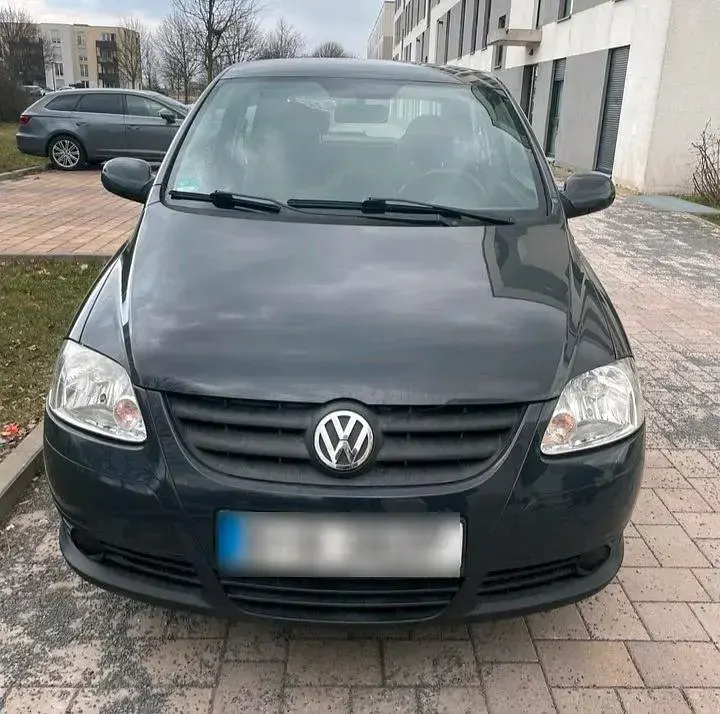 Gebraucht VW Fox 54 PS (39 kW) 2009 Grau Kleinwagen