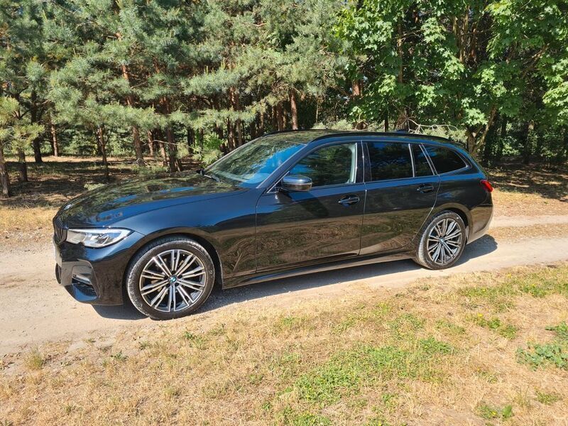 Schwarz Gebraucht 2021 BMW 320 M Sport Limousine | 26.800 € (Fairer Preis) - Bild 1/4