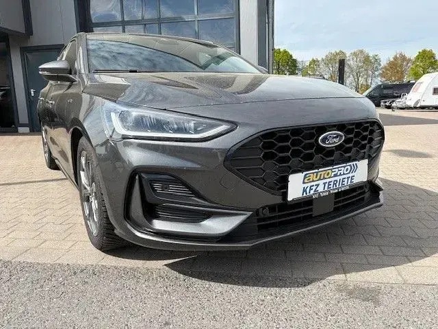 Second-hand Ford Focus ST-Line 116 CP (85 kW) 2025 Gri Berlinǎ