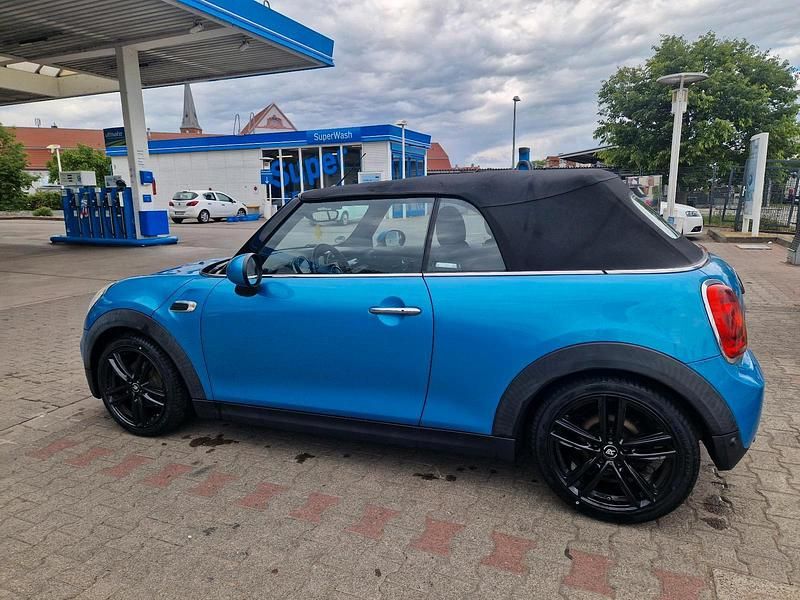 Gebraucht Mini Cooper D Cabriolet 116 PS (85 kW) 2017 Blau Cabrio