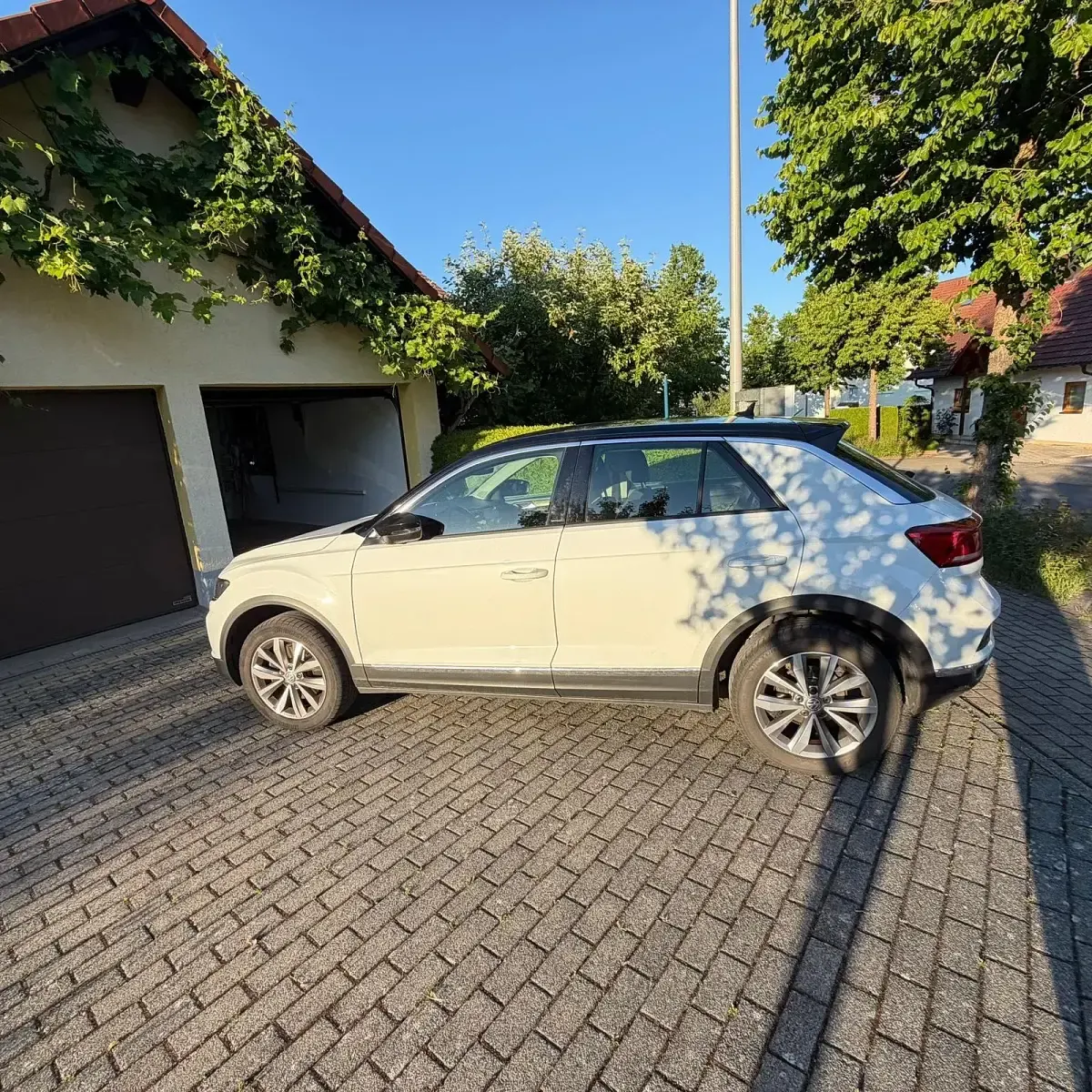 Gebraucht VW T-Roc 150 PS (110 kW) 2019 Weiß SUV