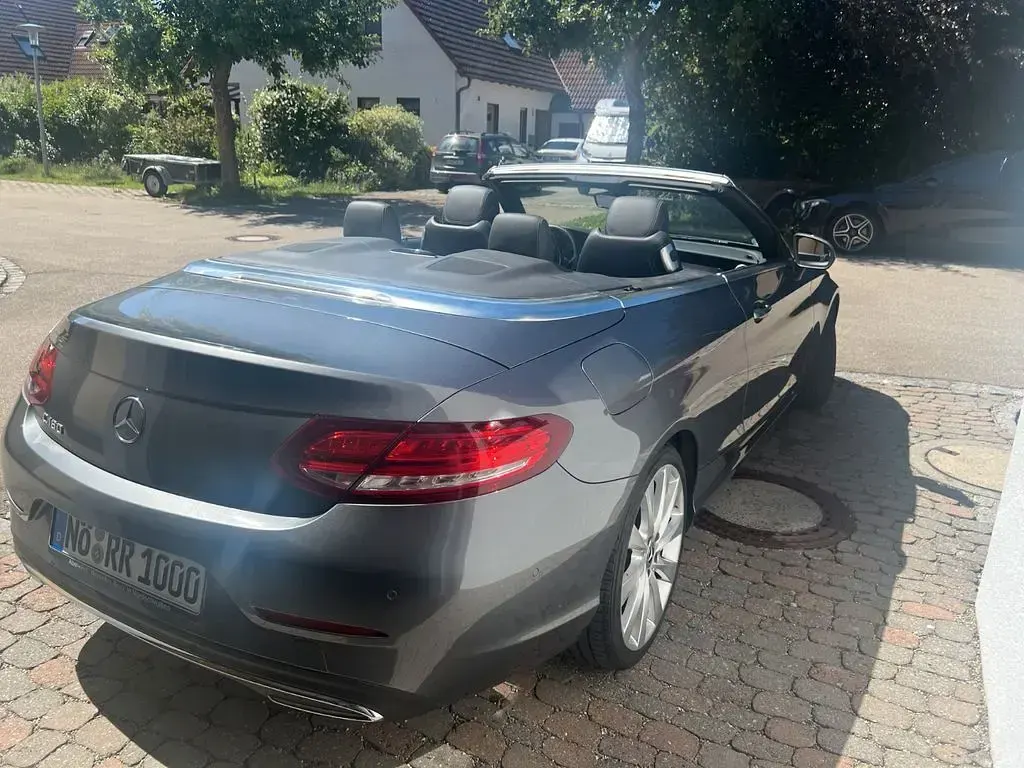 Gebraucht Mercedes C180 156 PS (114 kW) 2018 Grau Cabrio