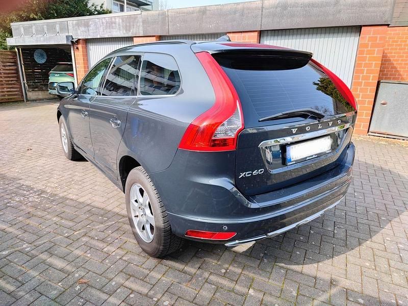 Gebraucht Volvo XC60 181 PS (133 kW) 2014 Schwarz SUV
