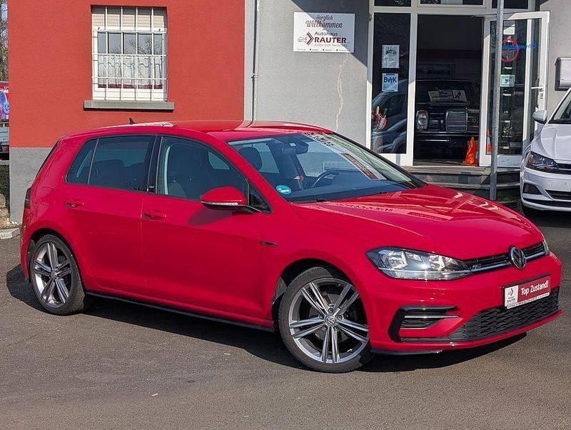 Gebraucht VW Golf VII Sound 125 PS (91 kW) 2018 Rot Limousine