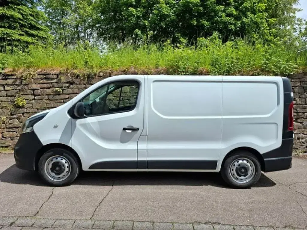 Gebraucht Opel Vivaro 121 PS (88 kW) 2019 Weiss Van / Kleinbus