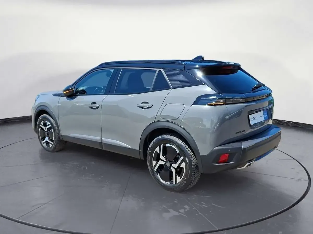 Gebraucht Peugeot 2008 GT 131 PS (96 kW) 2024 Grau SUV