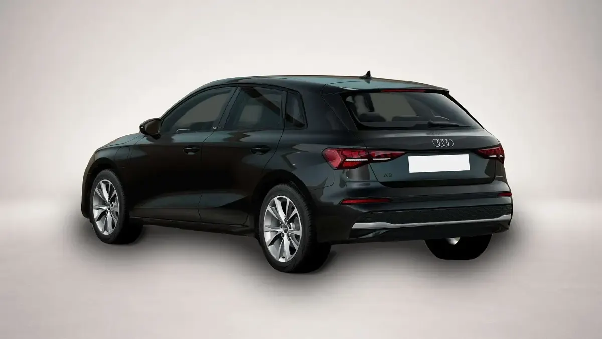 Gebraucht Audi A3 Ambiente 204 PS (150 kW) 2025 Mythosschwarz metallic Limousine