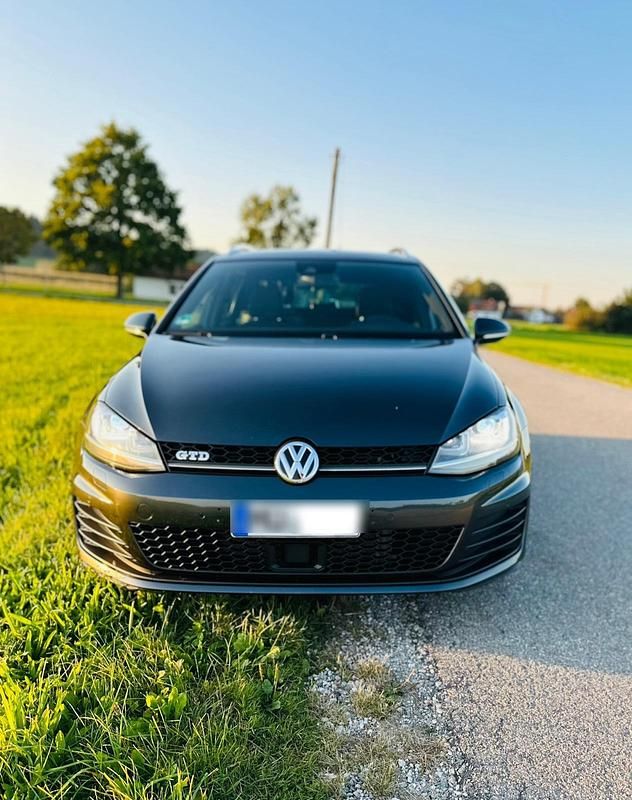 Grau Gebraucht 2015 VW Golf VII GTD Kombi | 12.000 € (Fairer Preis) - Bild 1/4