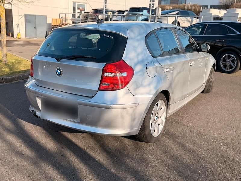 Gebraucht BMW 116 122 PS (89 kW) 2009 Silber Kleinwagen