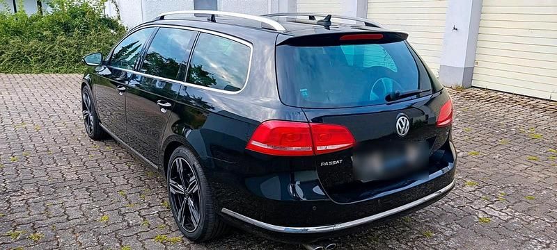 Gebraucht VW Passat Exclusive 160 PS (117 kW) 2011 Schwarz Kombi