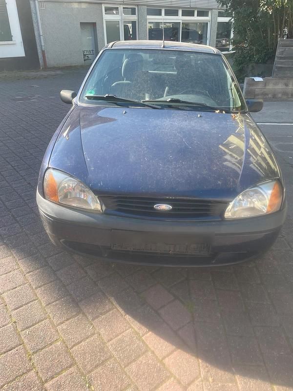 Blau Gebraucht 2001 Ford Fiesta Kleinwagen | 900 € - Bild 1/4