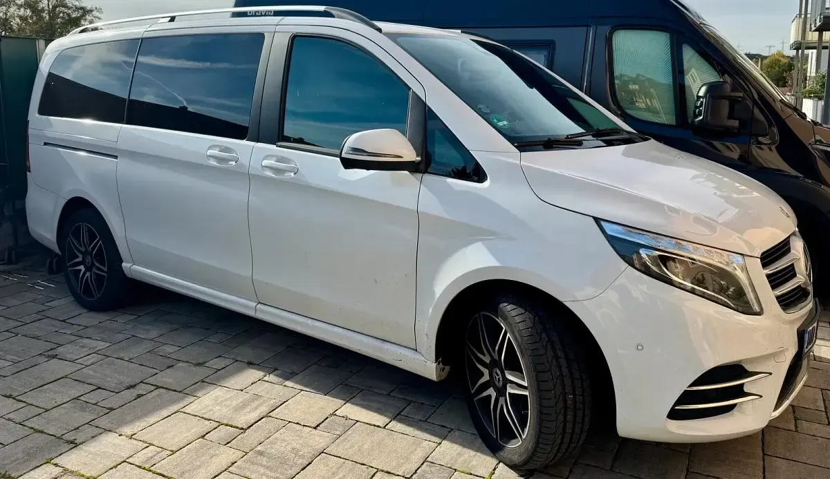 Gebraucht Mercedes V250 AMG 190 PS (139 kW) 2018 Weiß Van / Kleinbus