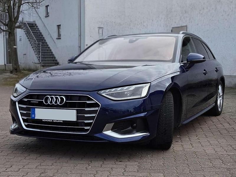 Gebraucht Audi A4 Advanced 204 PS (150 kW) 2021 Blau Kombi