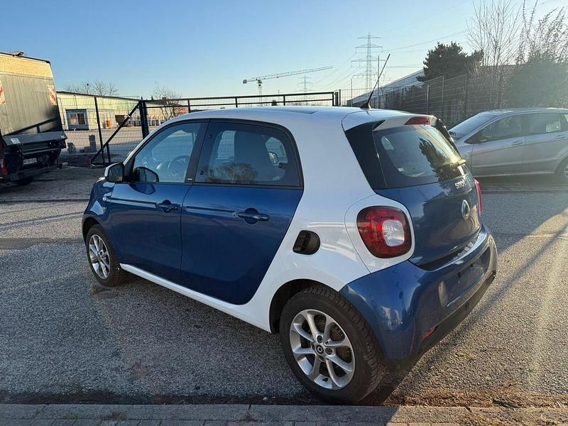 Gebraucht Smart ForFour 90 PS (66 kW) 2018 Blau Kleinwagen