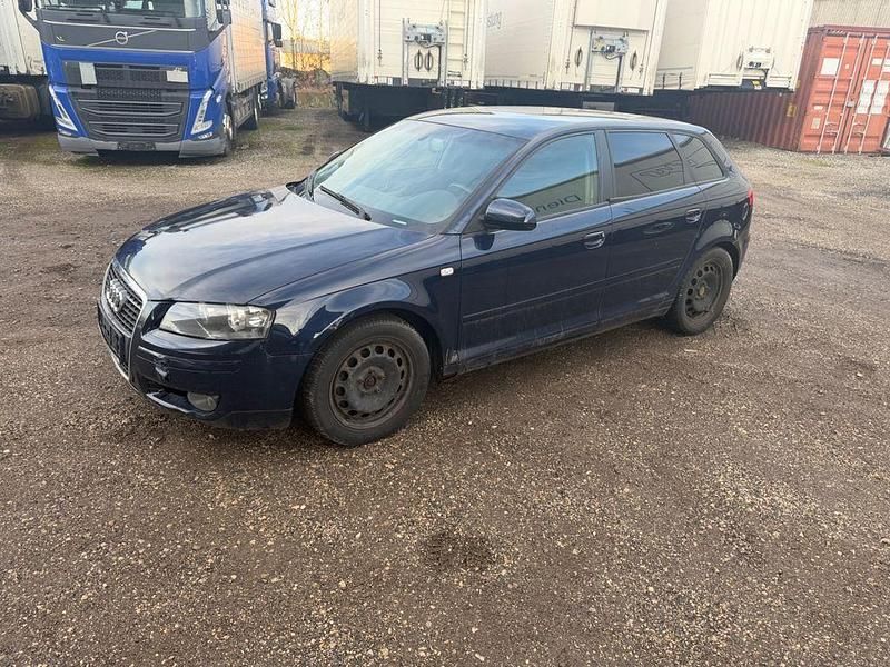 Gebraucht Audi A3 Ambiente 170 PS (125 kW) 2006 Blau Kleinwagen