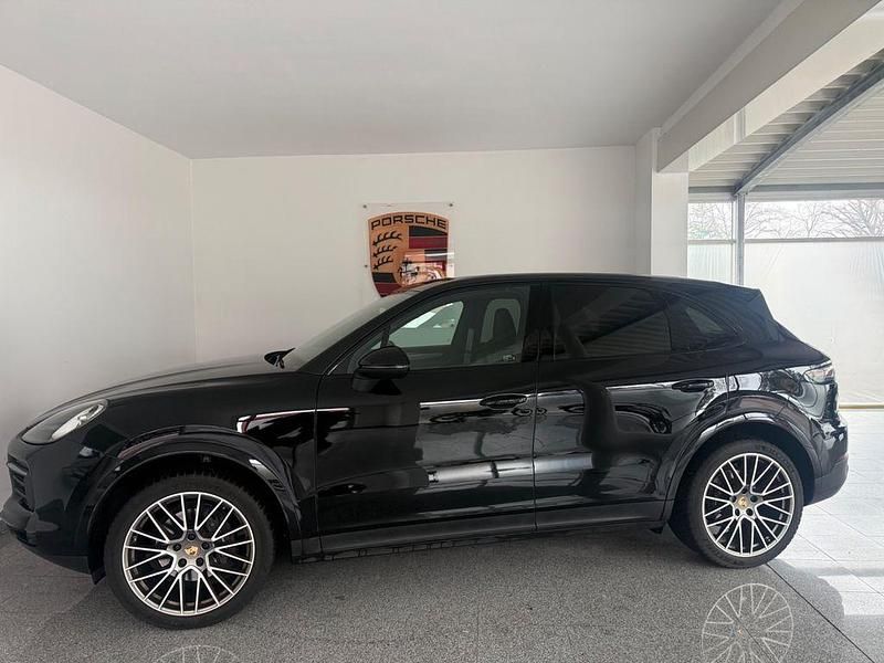 Gebraucht Porsche Cayenne Edition 340 PS (250 kW) 2023 Tiefschwarz SUV