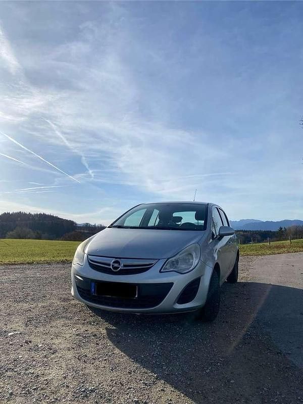 Grau Gebraucht 2012 Opel Corsa Edition Kleinwagen | 2.800 € (Fairer Preis) - Bild 1/4