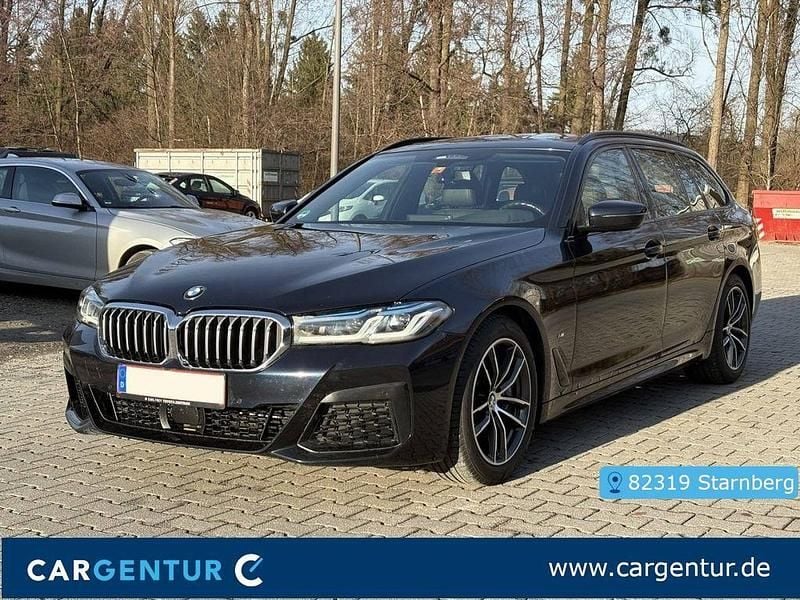 Gebraucht BMW 530 M Sport 286 PS (210 kW) 2020 Carbonschwarz (metallic) Kombi