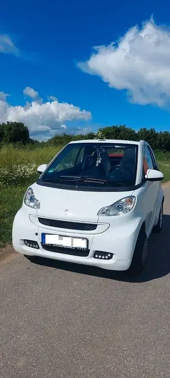 Gebraucht Smart ForTwo Cabrio 84 PS (61 kW) 2011 Weiß Cabrio