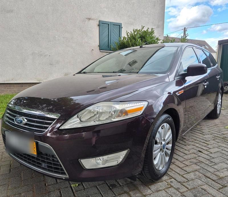 Violet Gebraucht 2009 Ford Mondeo Kombi | 2.490 € (Guter Preis) - Bild 1/4