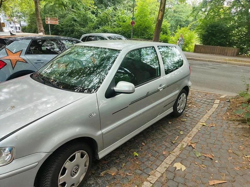 Silber Gebraucht 2001 VW Polo Basis Kleinwagen | 1.400 € (Guter Preis) - Bild 1/4