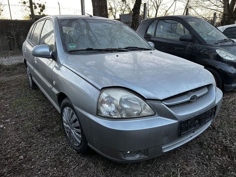 Silber Gebraucht 2005 Kia Rio Limousine | 1.590 € (Etwas zu teuer) - Bild 1/1