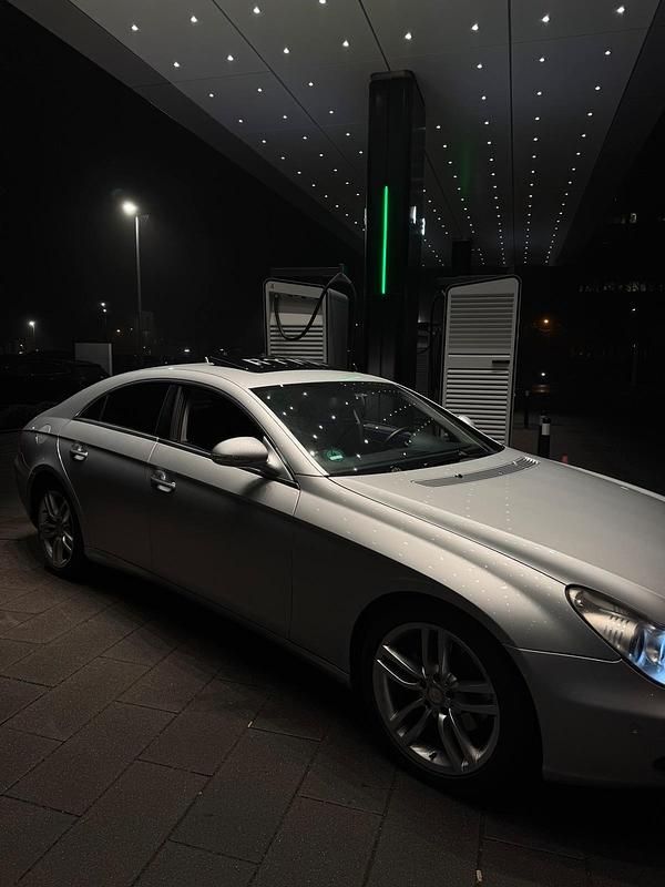 Gebraucht Mercedes CLS320 224 PS (164 kW) 2008 Silber Limousine
