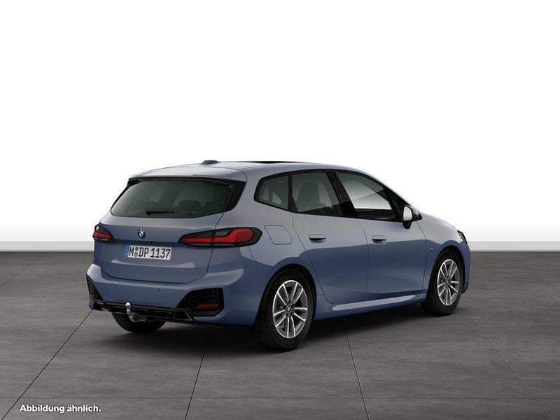 Gebraucht BMW 220 Active Tourer M Sport 150 PS (110 kW) 2025 Grau Van / Kleinbus