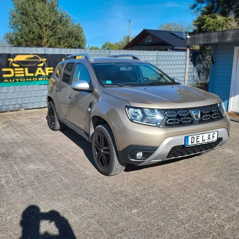 Usata Dacia Duster Prestige 131 CV (96 kW) 2019 Oro SUV