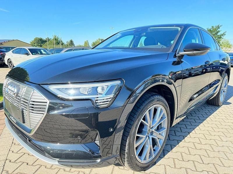 Schwarz Gebraucht 2023 Audi e-tron Sportback Sport SUV | 32.790 € - Bild 1/4