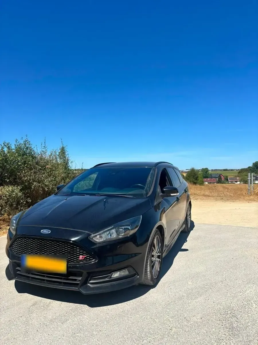 Gebraucht Ford Focus ST 250 PS (183 kW) 2017 Schwarz Kombi