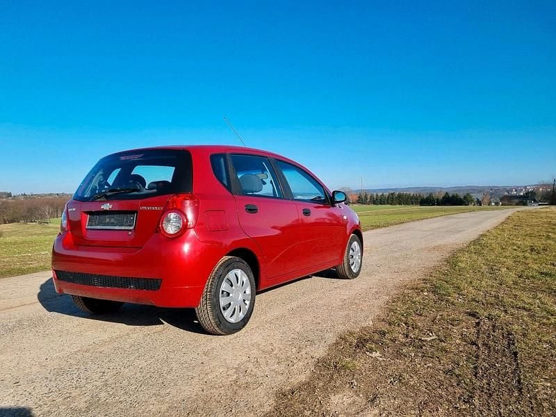 Używany Chevrolet Aveo 101 KM (74 kW) 2009 Czerwony Hatchback