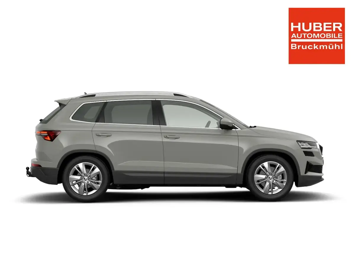 Neu Skoda Karoq Ambiente 150 PS (110 kW) 2026 [m3m3] stahl grau SUV