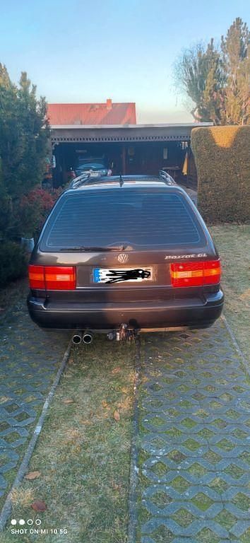 Gebraucht VW Passat 90 PS (66 kW) 1996 Schwarz Limousine