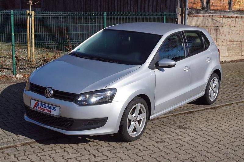 Gebraucht VW Polo 60 PS (44 kW) 2012 Silber Kleinwagen