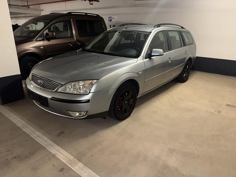 Grau Gebraucht 2005 Ford Mondeo Kombi | 1.250 € (Fairer Preis) - Bild 1/4