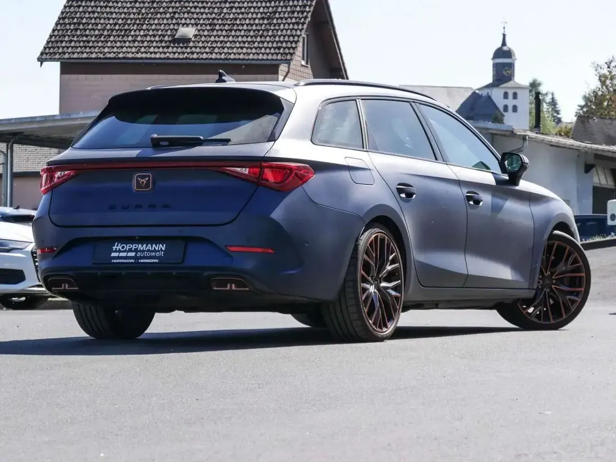 Gebraucht Cupra Leon VZ 245 PS (180 kW) 2022 Petrolblau matt Kombi