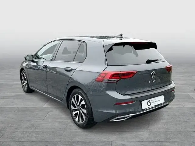 Brugt VW Golf VIII Active 150 HK (110 kW) 2022 Grå Sedan