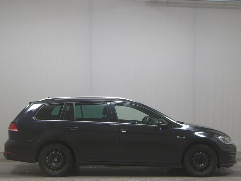 Gebraucht VW Golf VII R-line 150 PS (110 kW) 2020 Schwarz Kombi