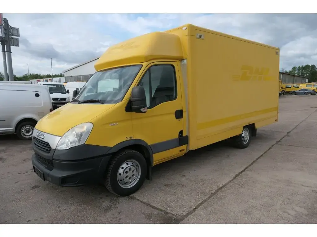 Gebraucht Iveco Daily 106 PS (77 kW) 2012 Gelb Van