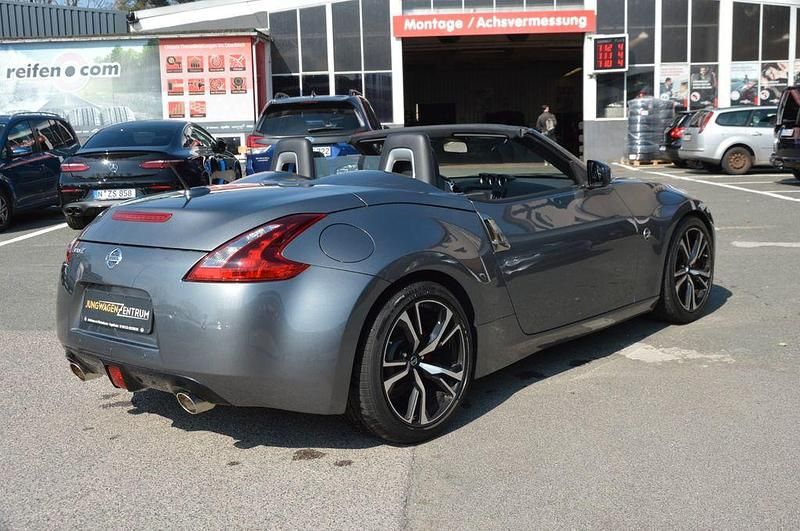 Gebraucht Nissan 370Z Pack 328 PS (241 kW) 2020 Grau Coupé
