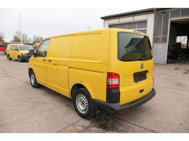 Second-hand VW Transporter 84 CP (61 kW) 2013 Galben Van