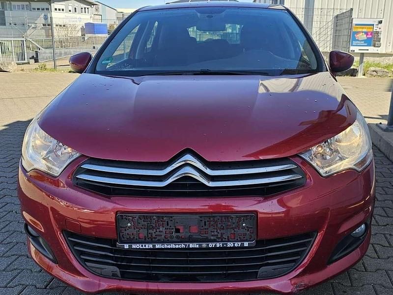 Gebraucht Citroën C4 Tendance 111 PS (81 kW) 2012 Rot babylone/metalliclackierun Kleinwagen